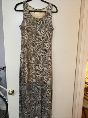 Zebra-Print Sleeveless Maxi Dress - Neutral Black/Cream